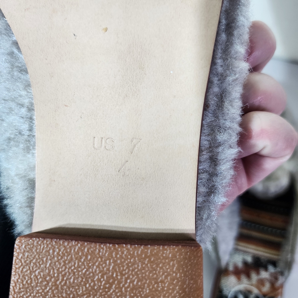 inkkas Gray Fuzzy Mule Slippers with Embroidered Donkey - Picture 9 of 10